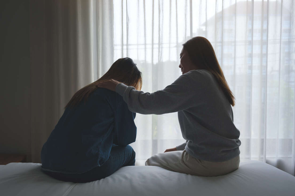 Femme qui a des idées suicidaires